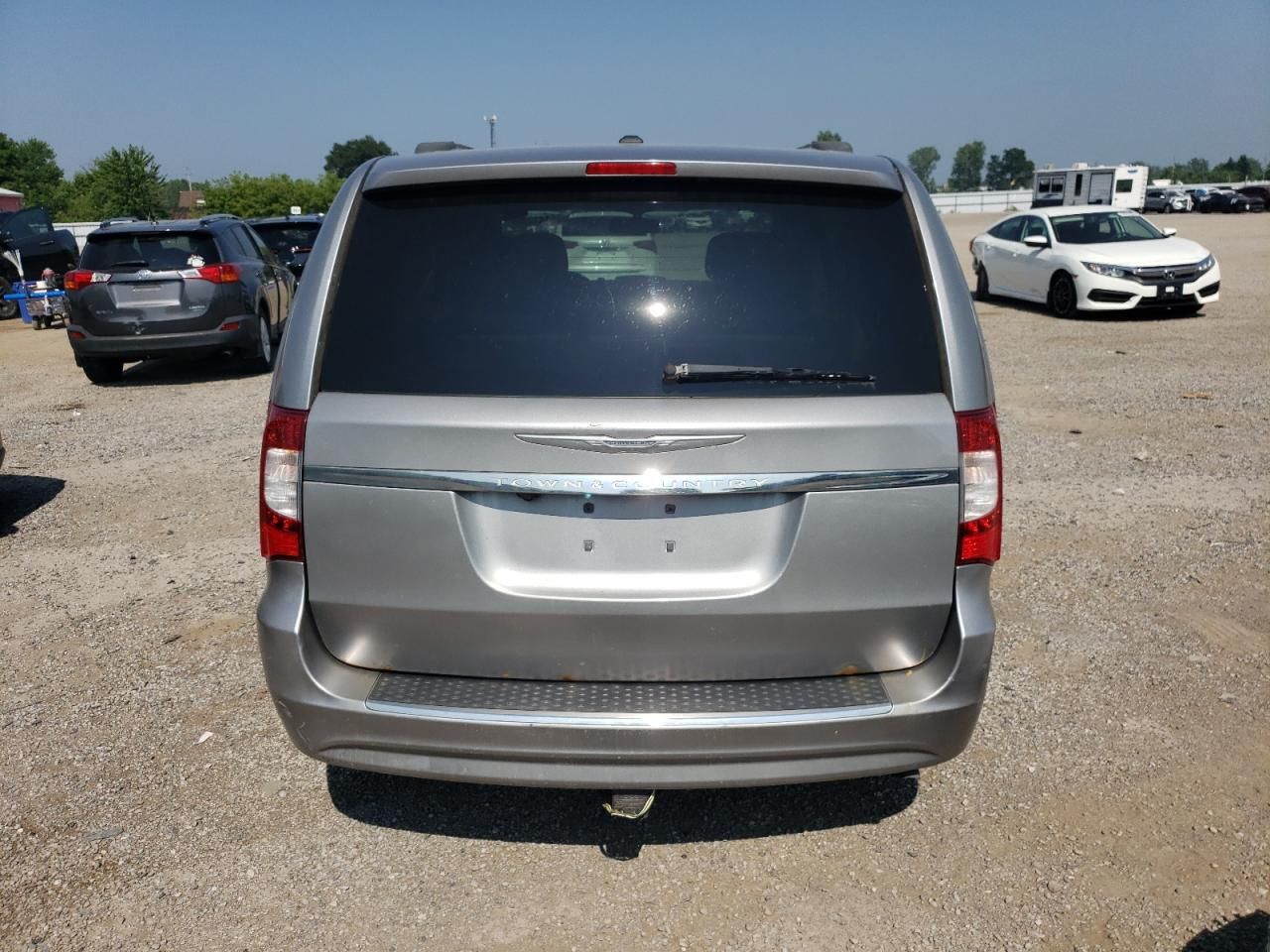 2014 Chrysler Town & Country Touring l