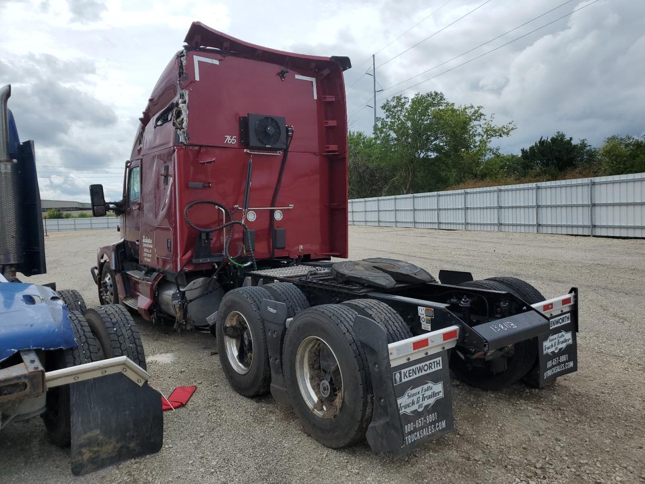 2025 Kenworth T680 Semi Truck