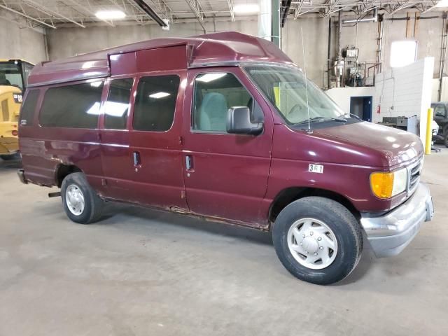 2004 Ford Econoline E350 Super Duty Wagon