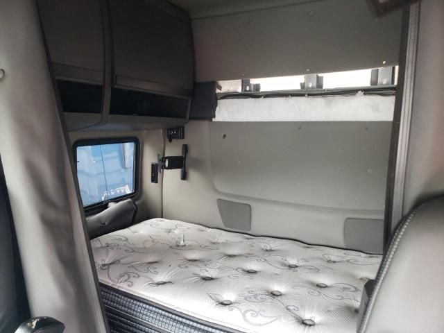 2023 International LT625