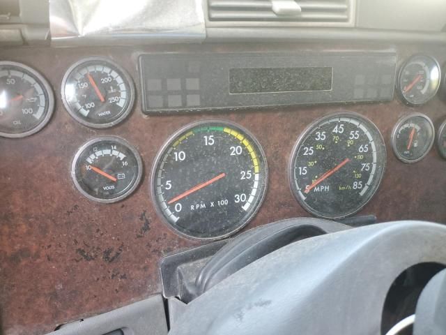 2000 Freightliner Conventional Semi Truck