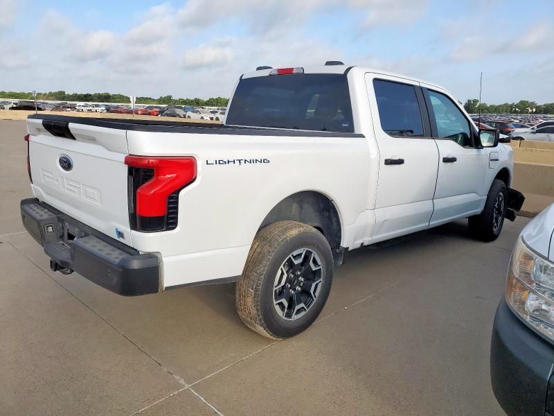 2022 Ford F150 Lightning pro