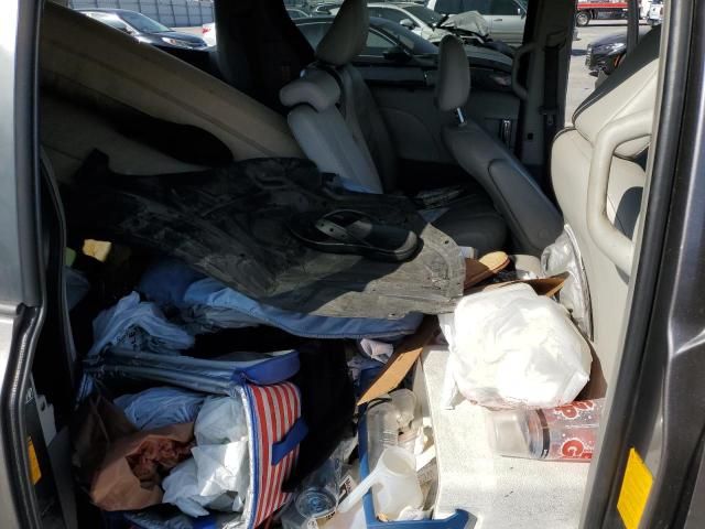 2013 Toyota Sienna xle 8-passenger