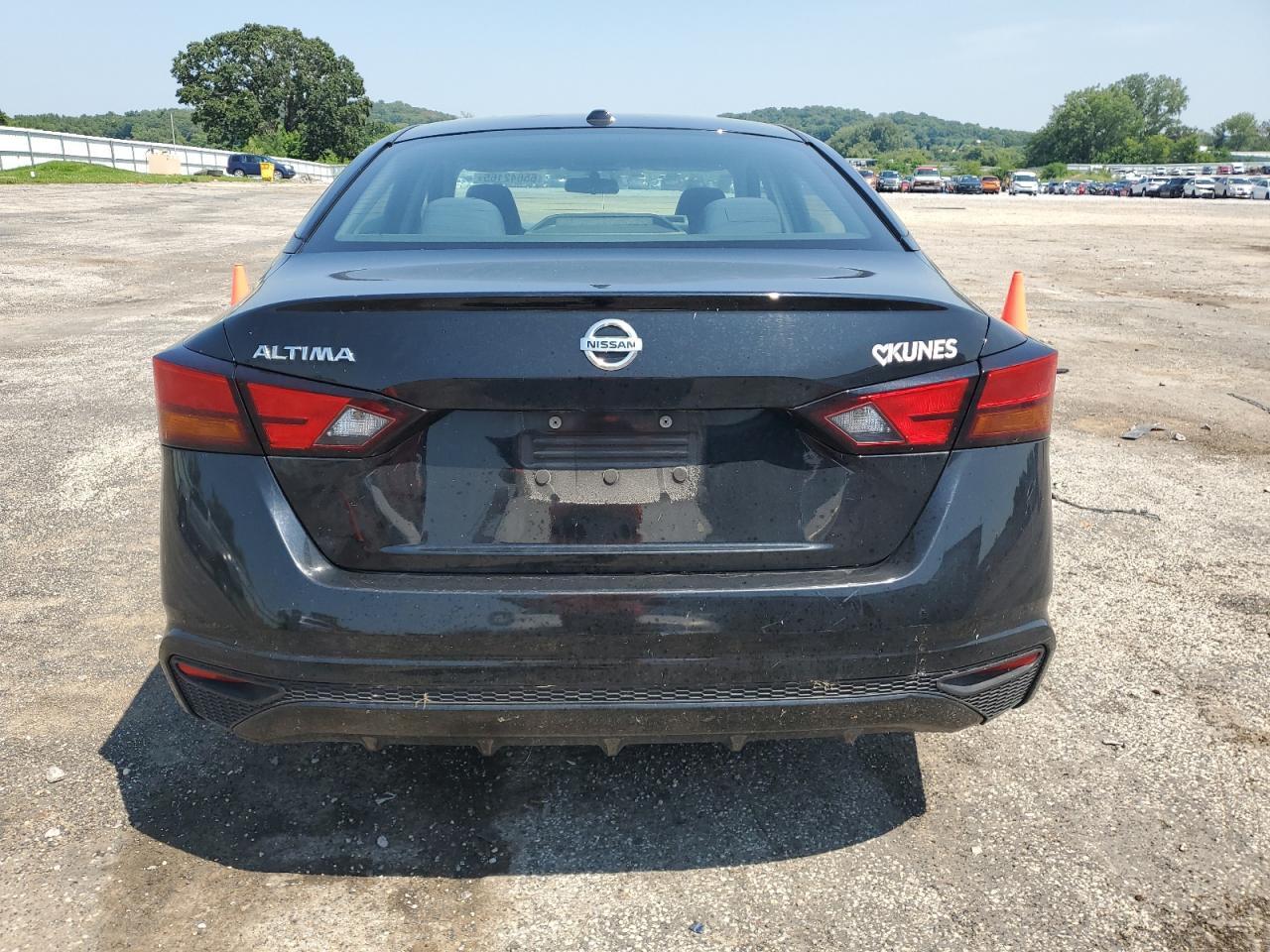 2019 Niss Altima