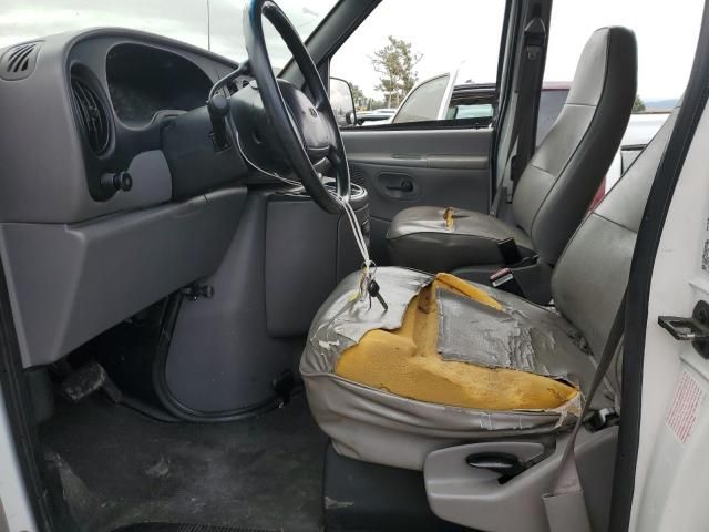 1999 Ford Econoline E150 Van
