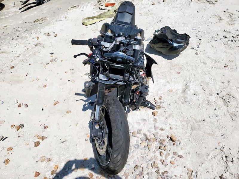 2005 Yamaha YZFR6 L
