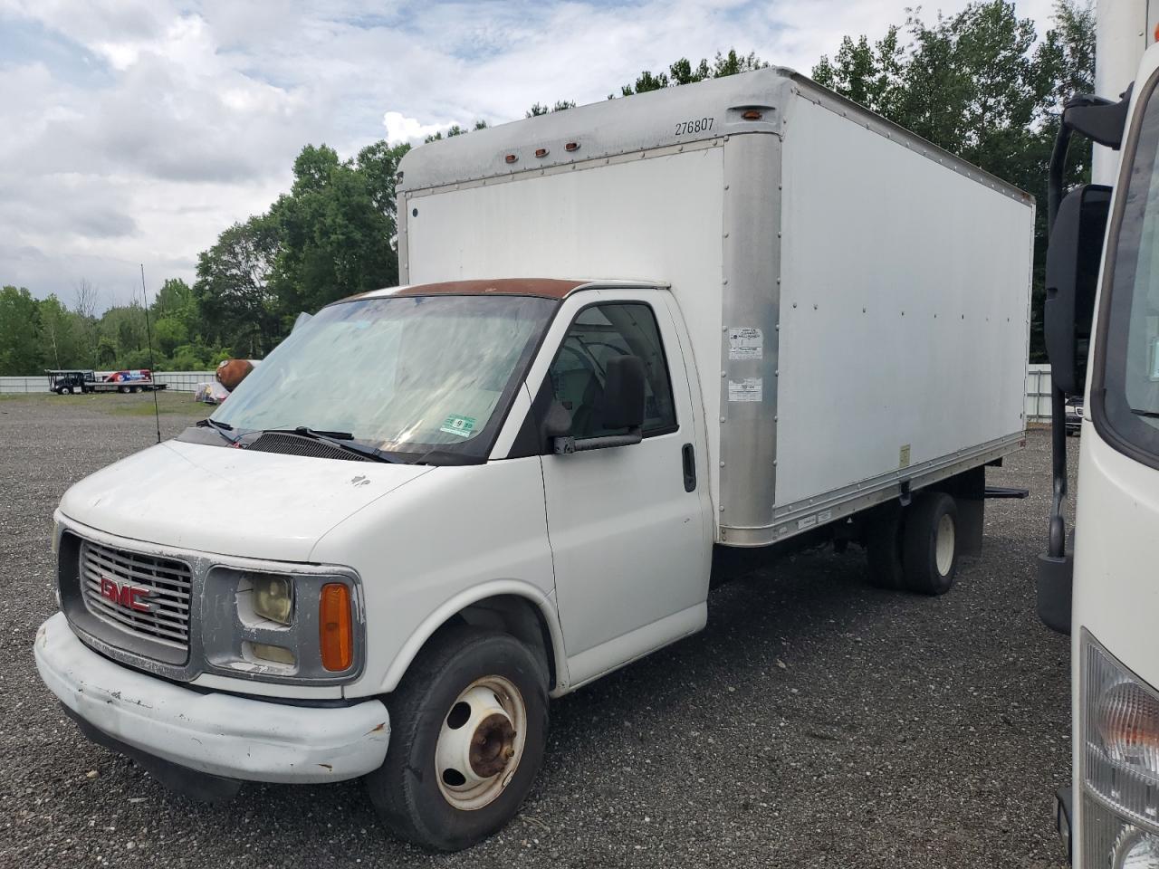 2001 GMC Savana Cutaway G3500