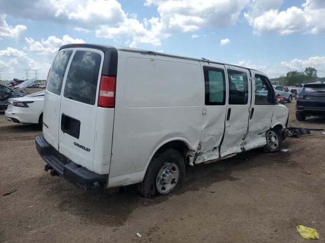 2004 Chev Express Cargo 2500 1