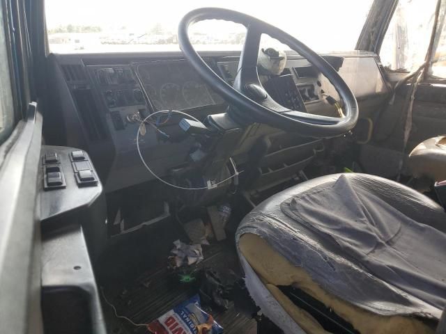2004 Freightliner Medium Conventional FL70