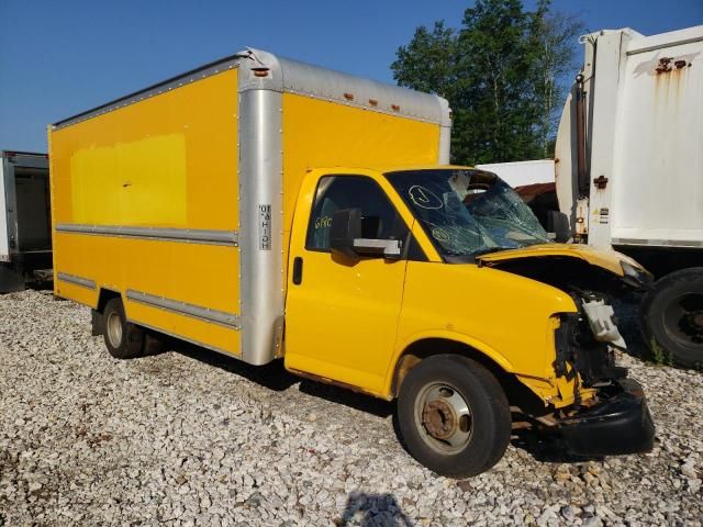2012 GMC Savana Cutaway G3500