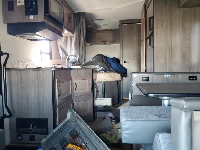 2021 Ford Econoline E350 Super Duty Cutaway Van