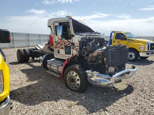 2016 Kenworth Construction T270