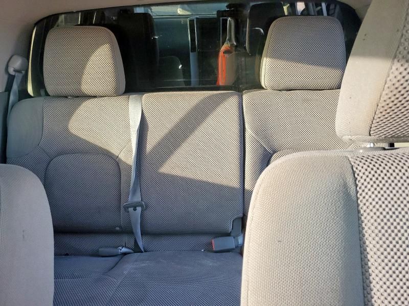 2015 Nissan Frontier SV