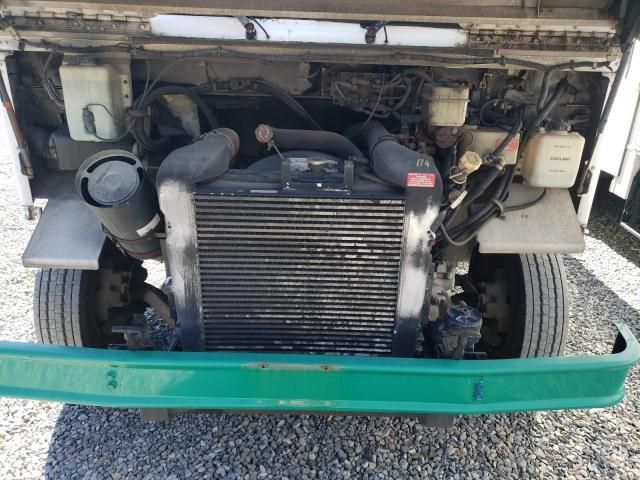 2000 Freightliner Chassis M-Trucks Delivery Van