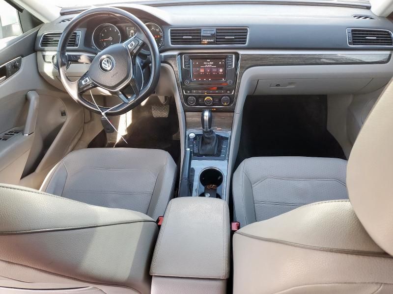 2018 Volkswagen Passat SE