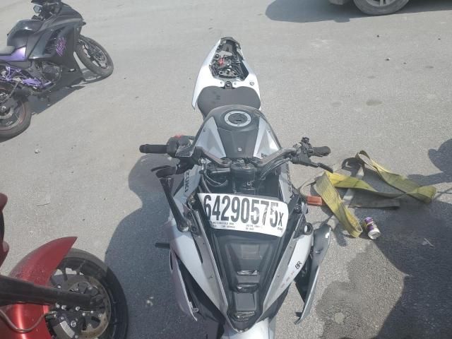 2024 Suzuki GSX800 F