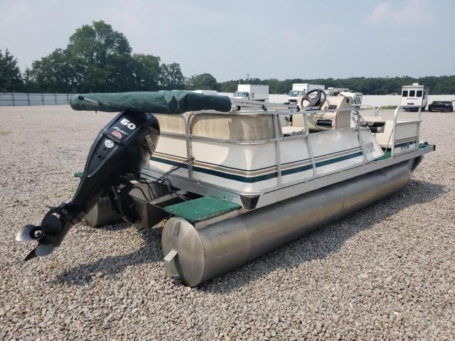 2004 Wildwood Pontoon