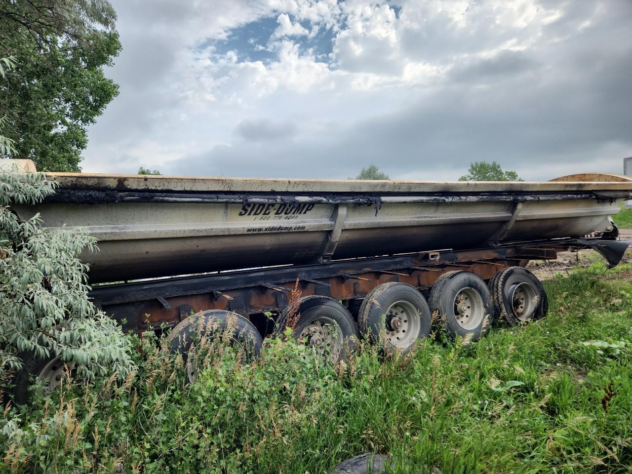 2017 Smithco Side Dump-Side Dump Trailer