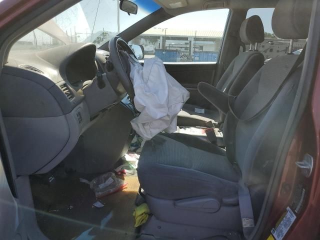 2006 Toyota Sienna CE