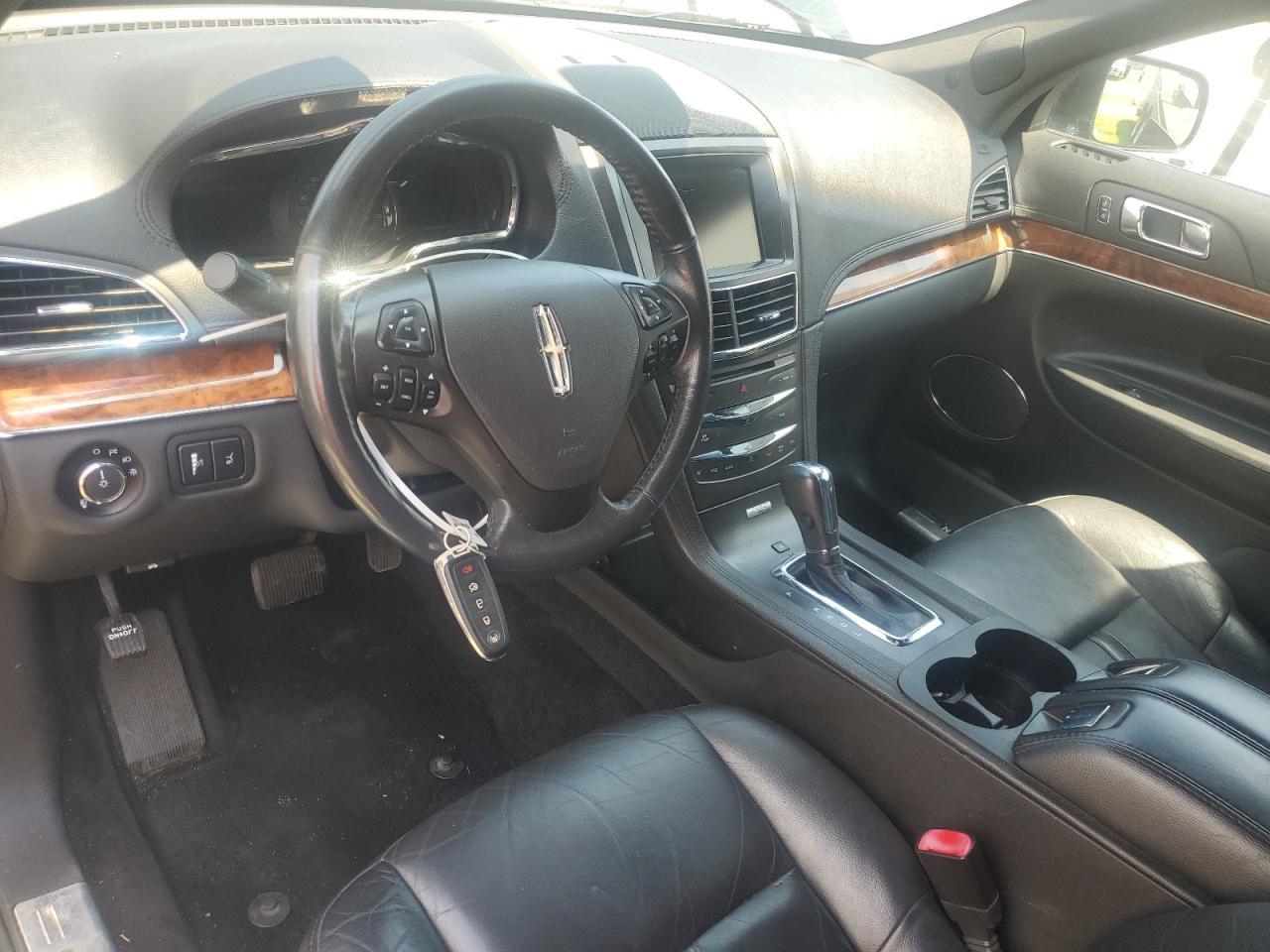 2013 Lincoln MKT