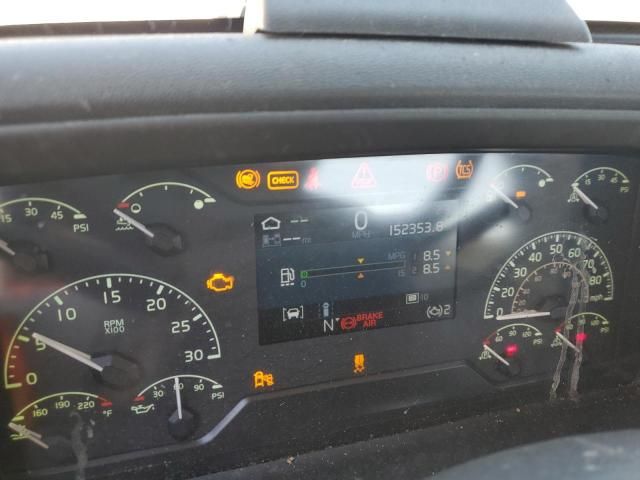 2022 Volvo VNR Semi Truck