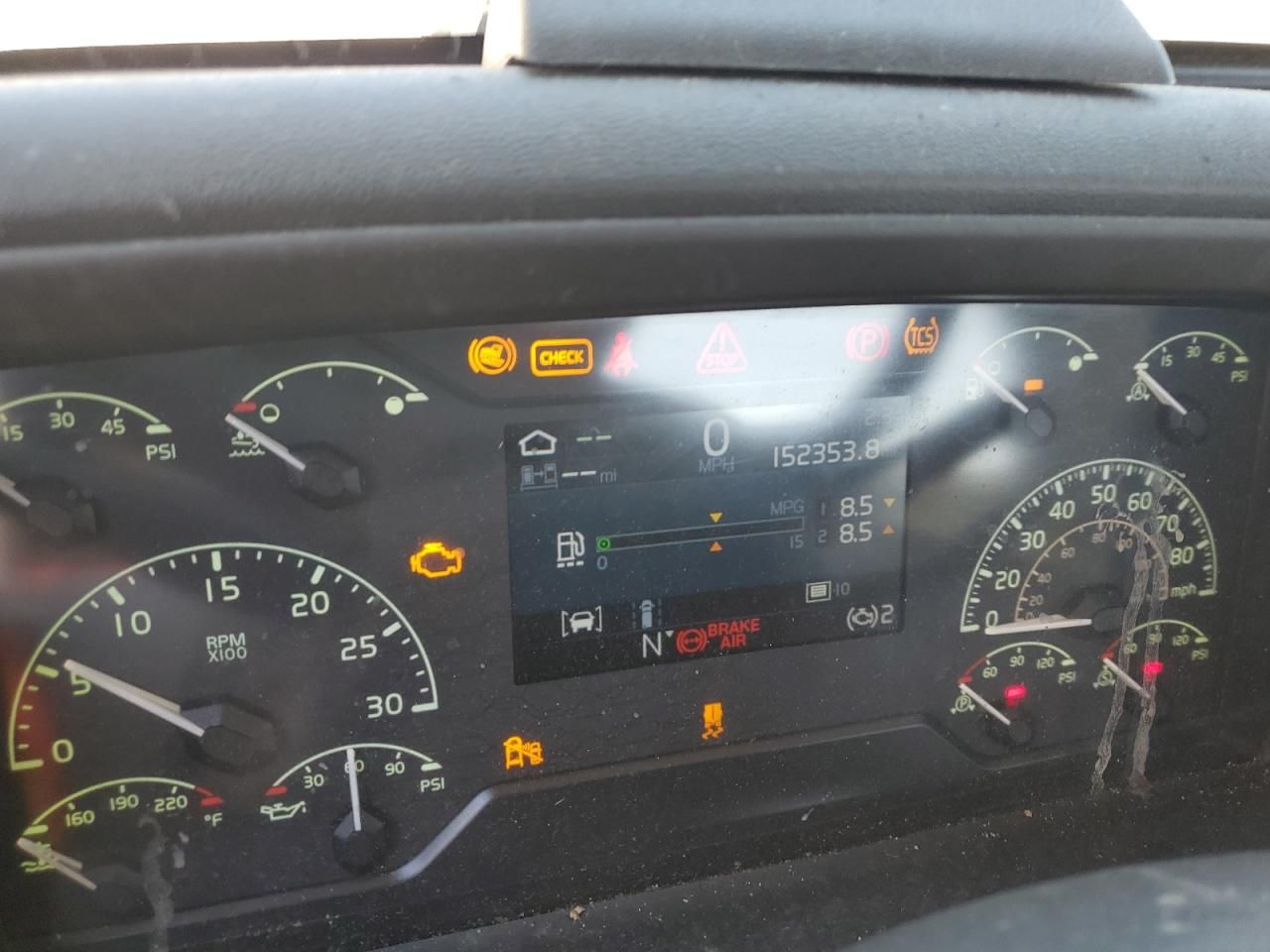 2022 Volvo VNR Semi Truck