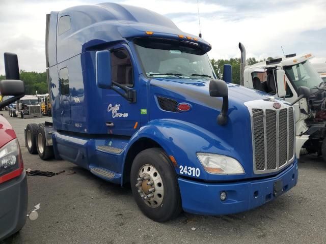 2020 Peterbilt 579 Semi Truck