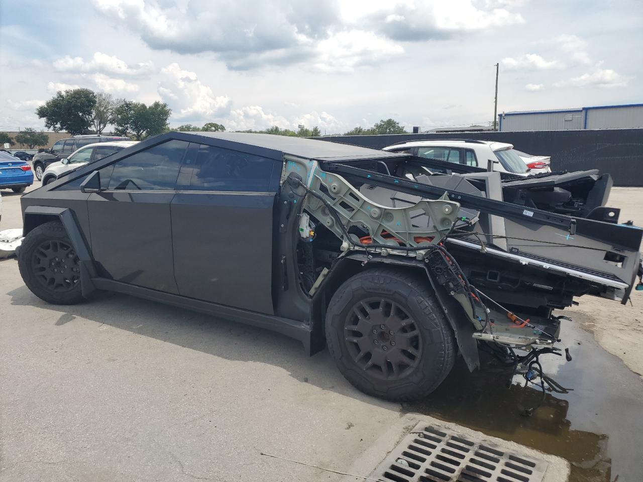 2024 Tesla Cybertruck