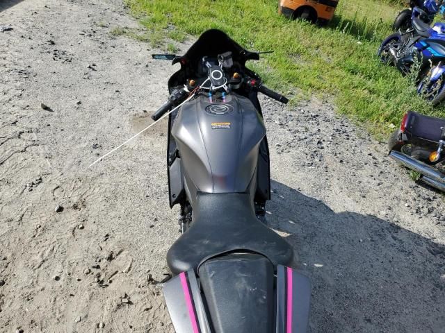 2024 Yamaha YZFR7