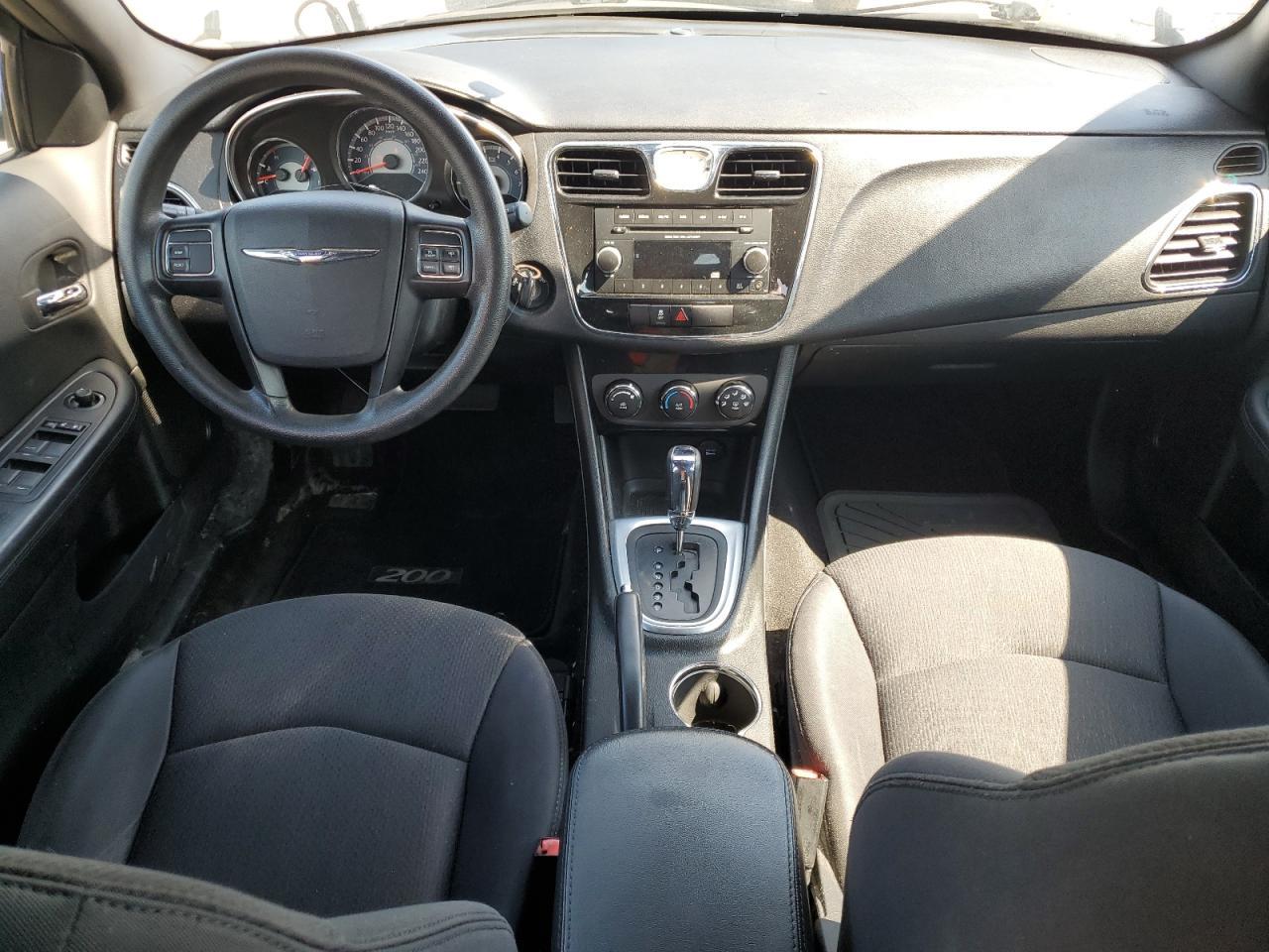 2013 Chrysler 200 lx
