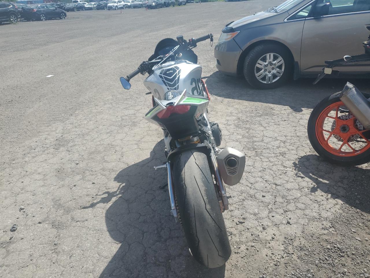 2019 Aprilia Tuono V4