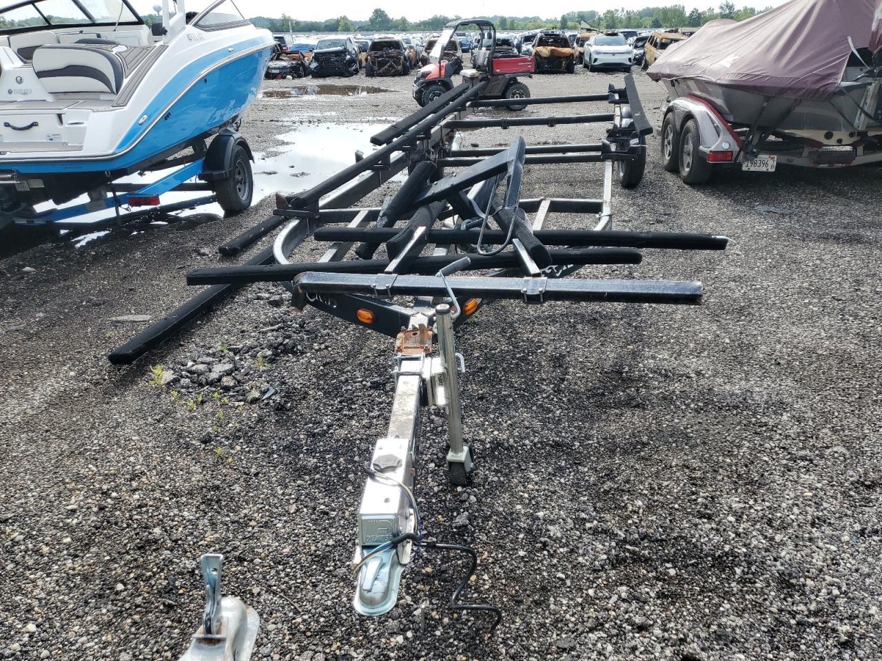 2008 Yacht Club 2008 HLT Boat Trailer