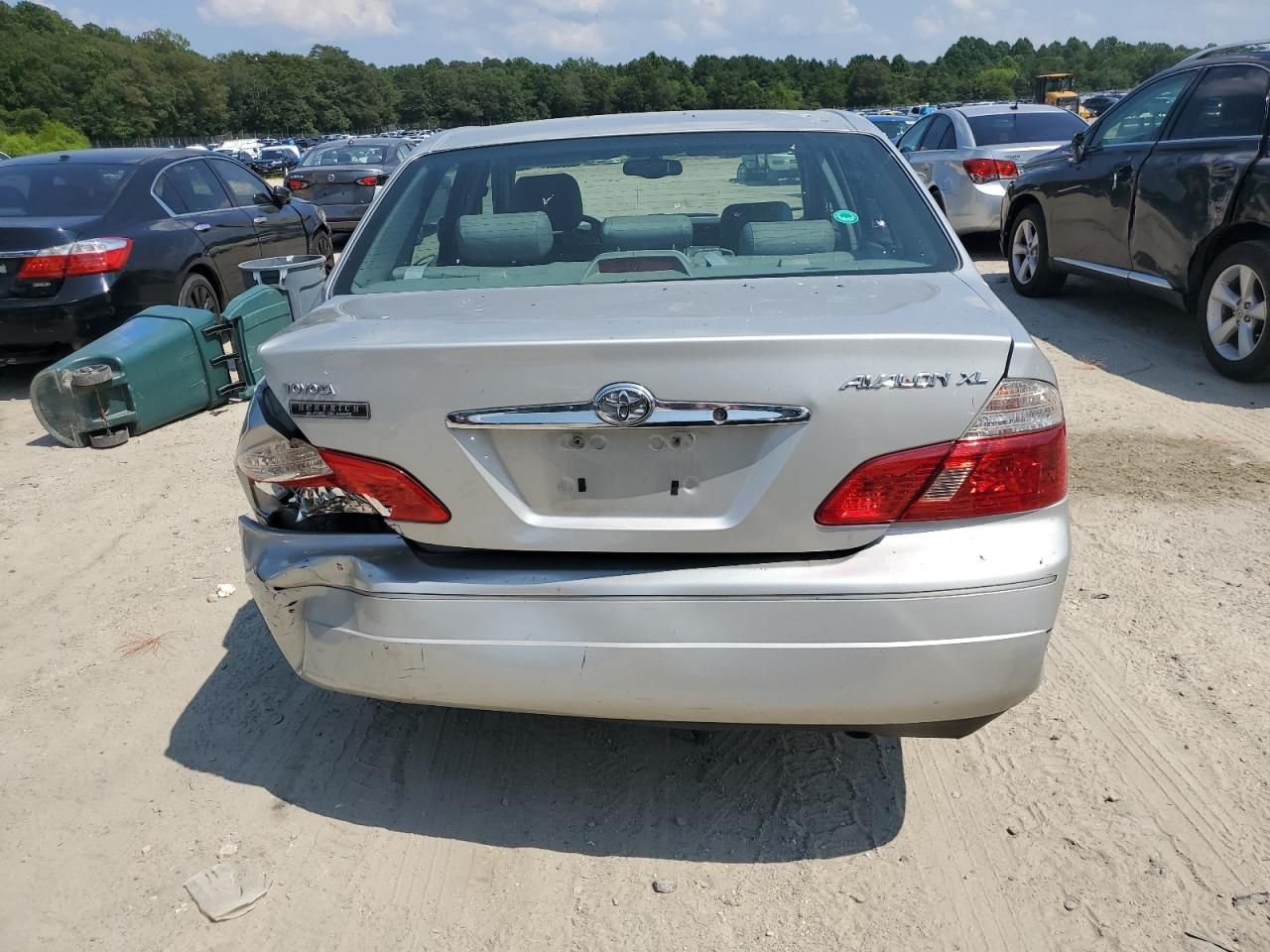 2003 Toyota Avalon xl