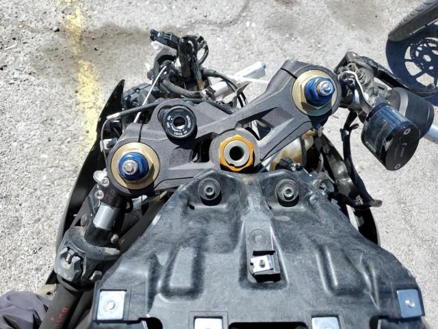 2021 Suzuki GSX-R1000 R