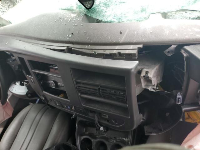 2024 Chevrolet Express G2500