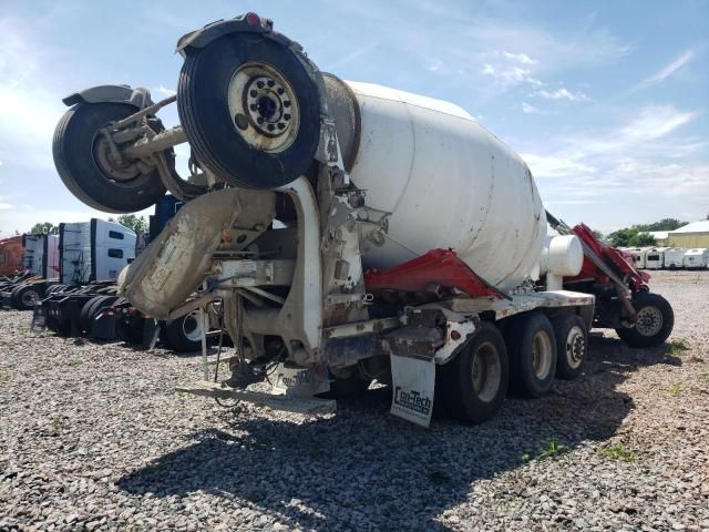 2000 Sterling L9500 Ready MIX Truck
