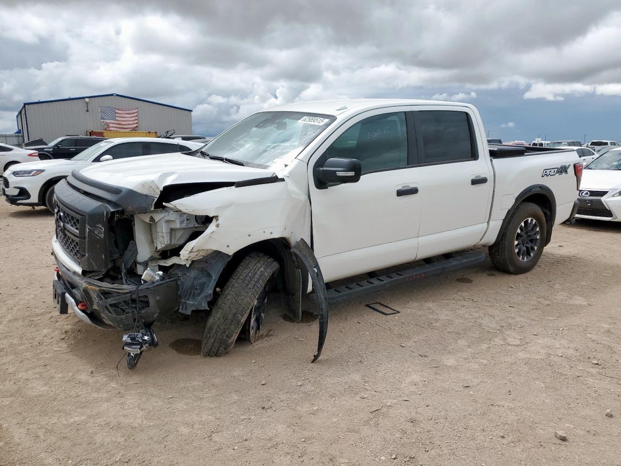 2021 Nissan Titan sv