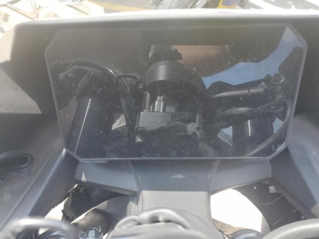 2024 Suzuki GSX800 F