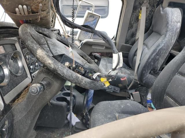 2022 Kenworth Tractor