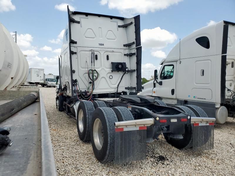 2019 Freightliner Cascadia 126 Semi Truck
