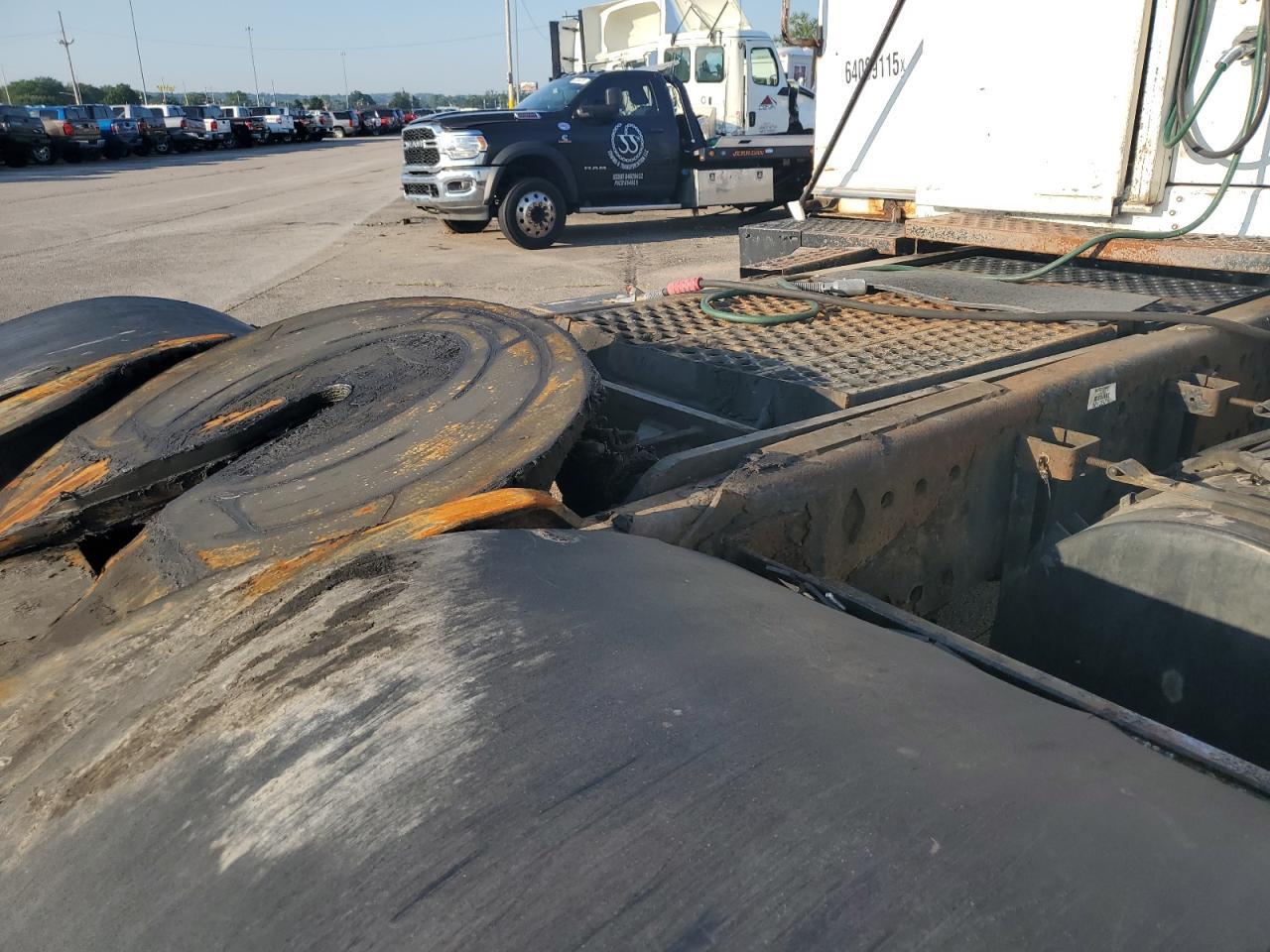 2007 Kalmar 30 Yard Truck