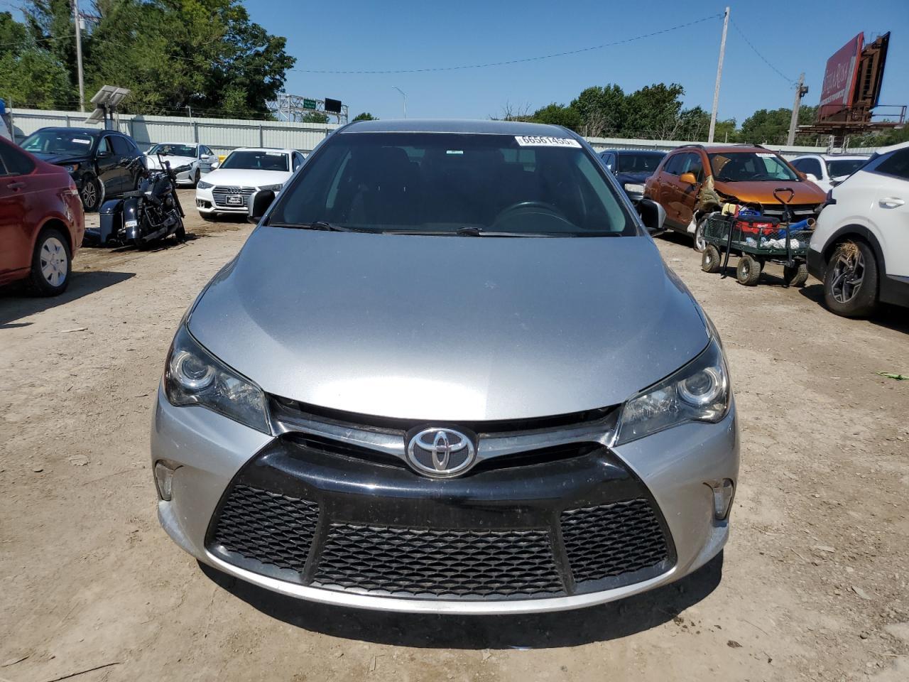 2017 Toyota Camry le
