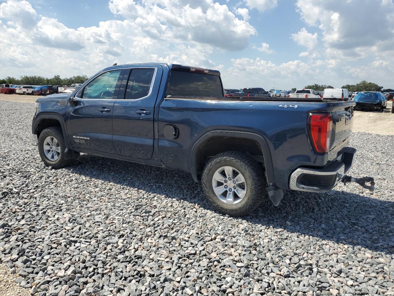 2020 GMC Sierra K1500 sle