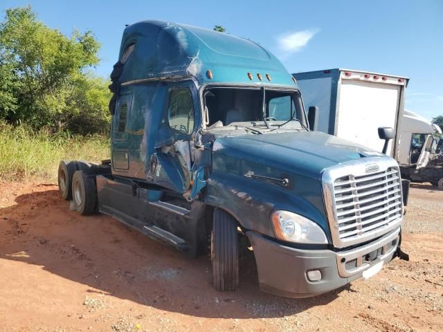2018 Freightliner Cascadia 125 Semi Truck