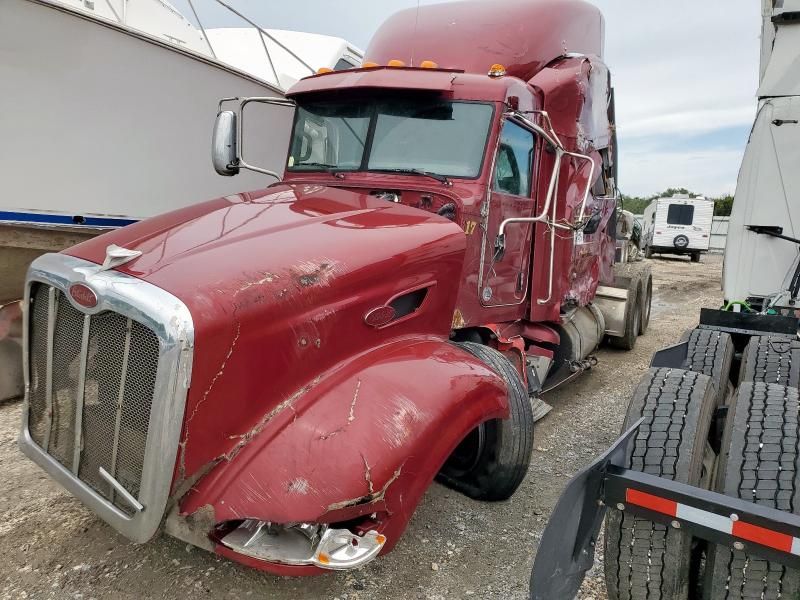 2013 Peterbilt 386 Semi Truck
