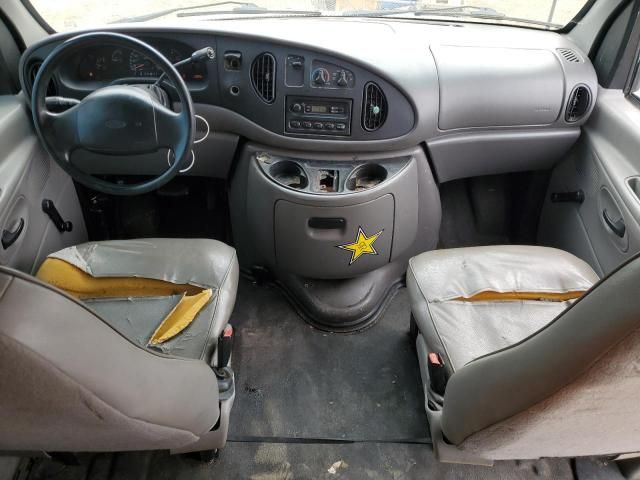 1999 Ford Econoline E150 Van