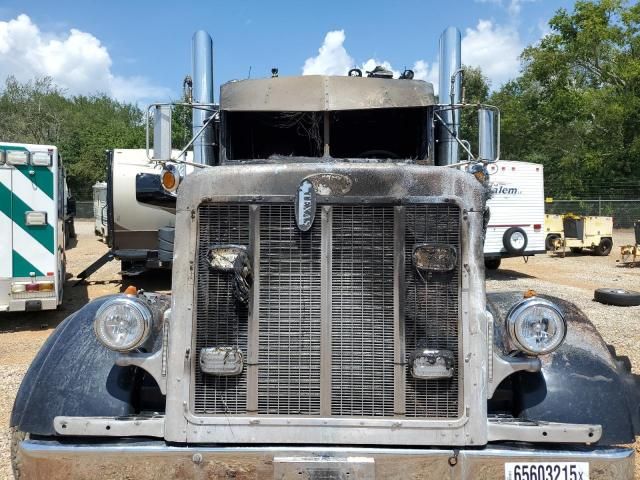 2001 Peterbilt 379 TOW Truck