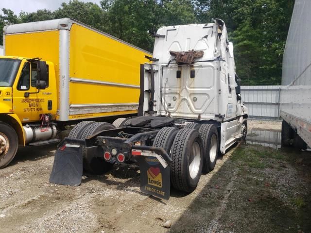 2015 Freightliner Cascadia 125