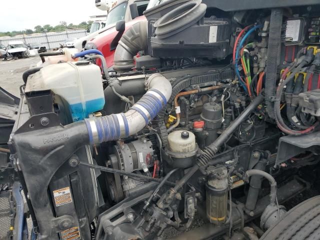 2020 Peterbilt 579 Semi Truck