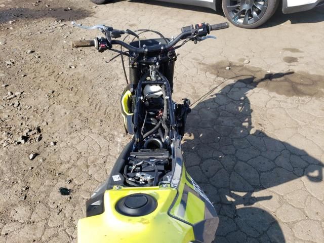2023 Husqvarna Supermoto 701